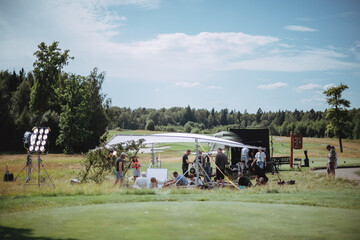 分析仪《扁鹊见蔡桓公》给予扁鹊在此医患沟通中提出一条建议？