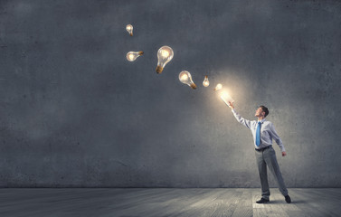 驾驶证扣留与吊销的区别